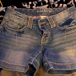 Maurice’s shorts like new